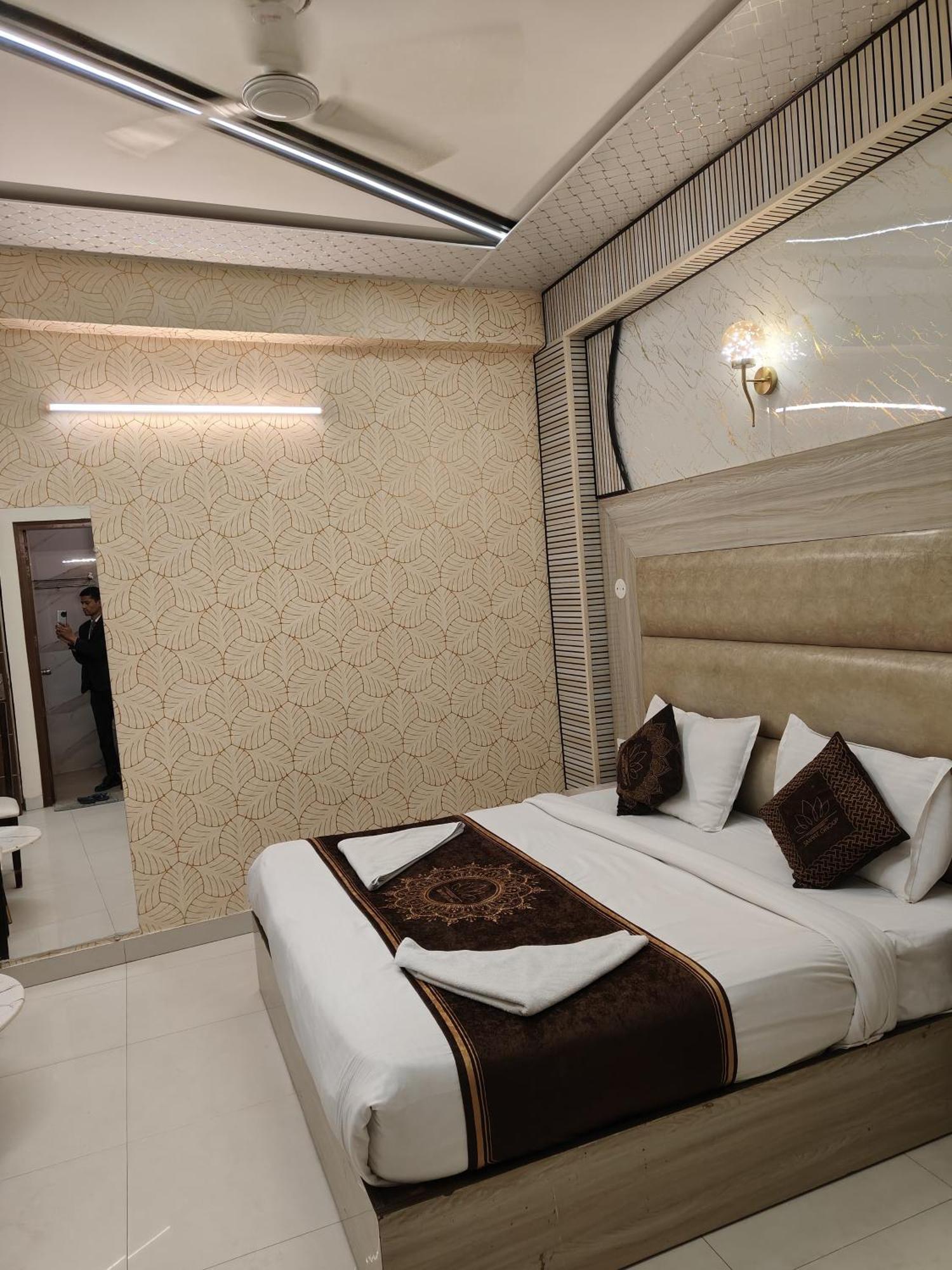 Hotel Smart Plaza New Delhi Exterior foto