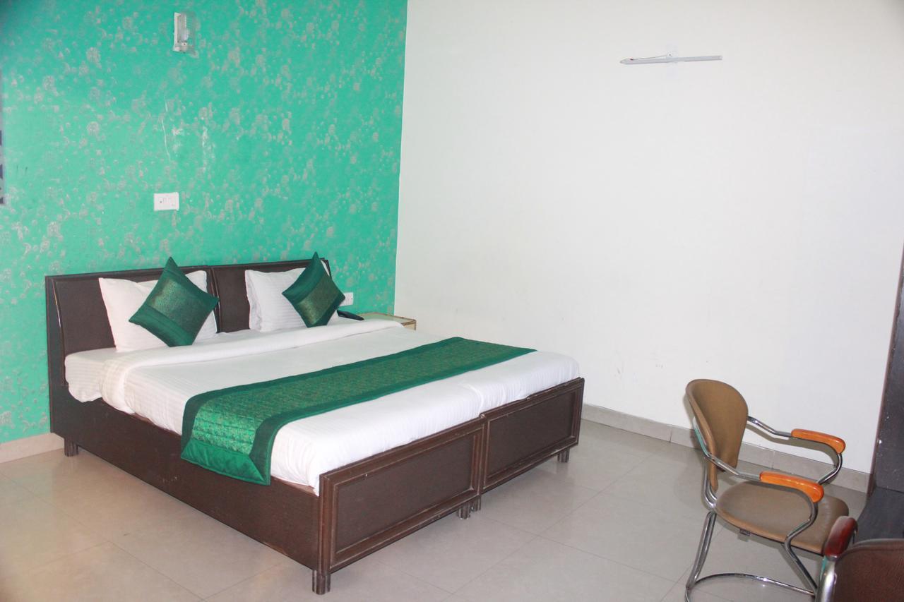 Hotel Smart Plaza New Delhi Exterior foto